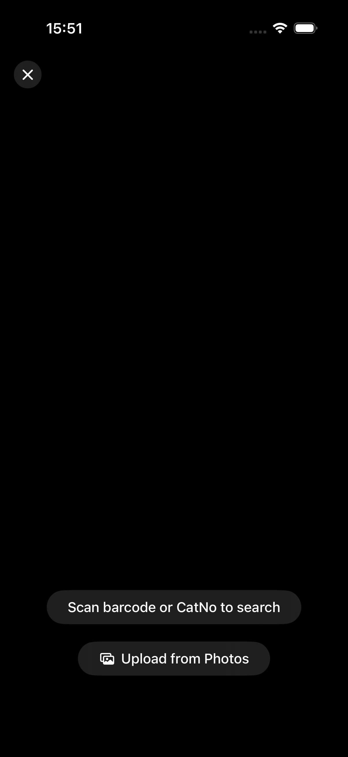 Actual CRATTO scanner interface, with barcode/CatNo search and a photo-library option. The simulator has no live camera image; this screenshot demonstrates the controls.