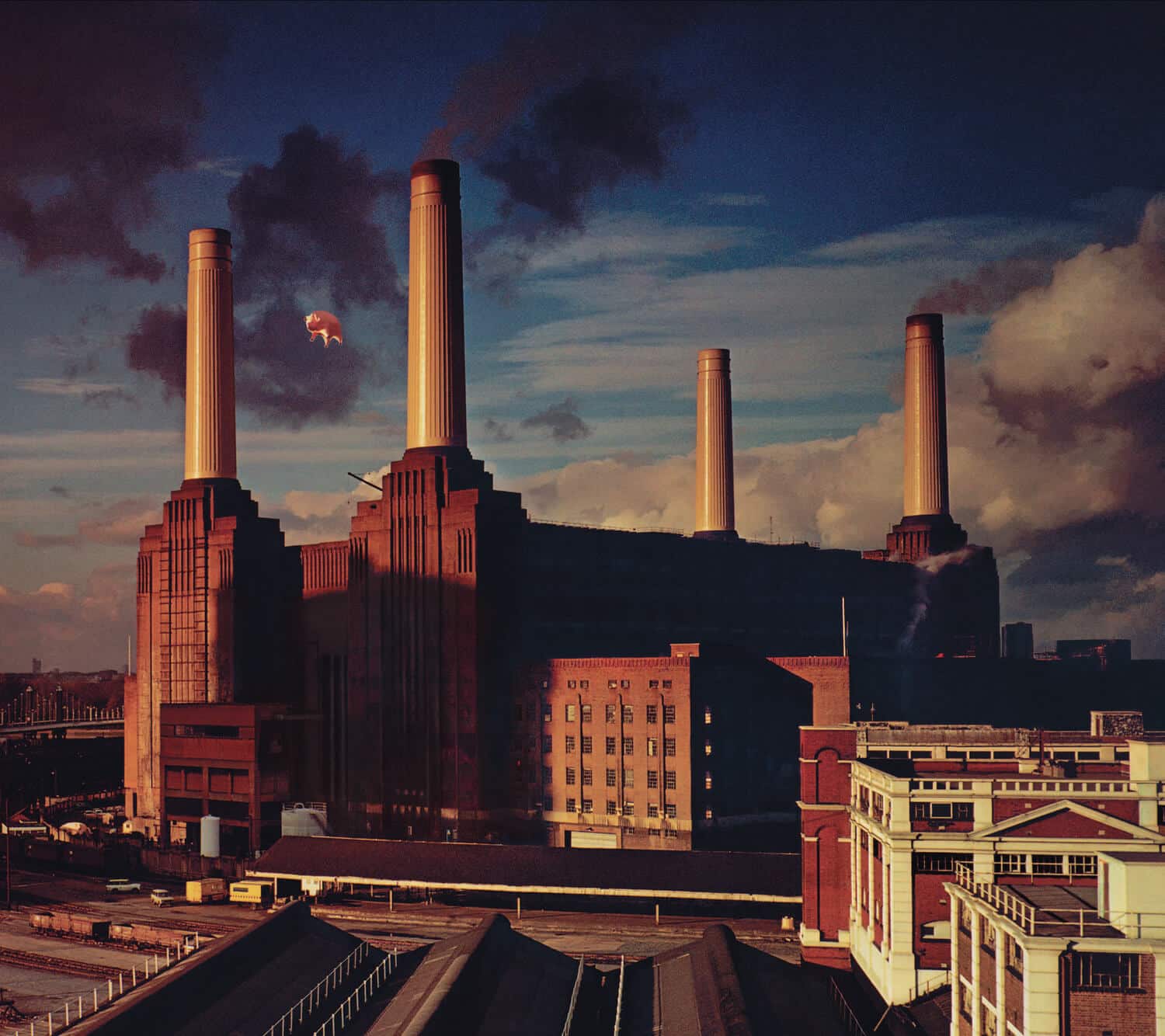 Battersea Power Station and the flying pig on the Animals album cover