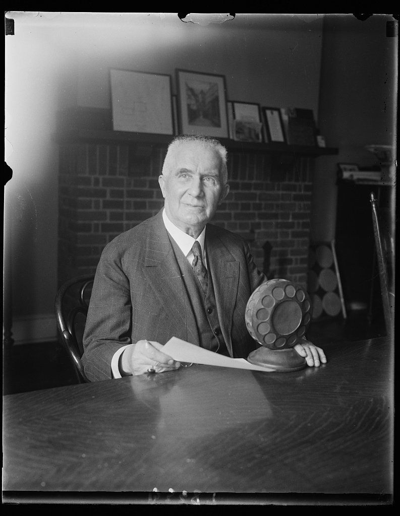 Berliner in 1929. Photo by Harris & Ewing, Library of Congress.